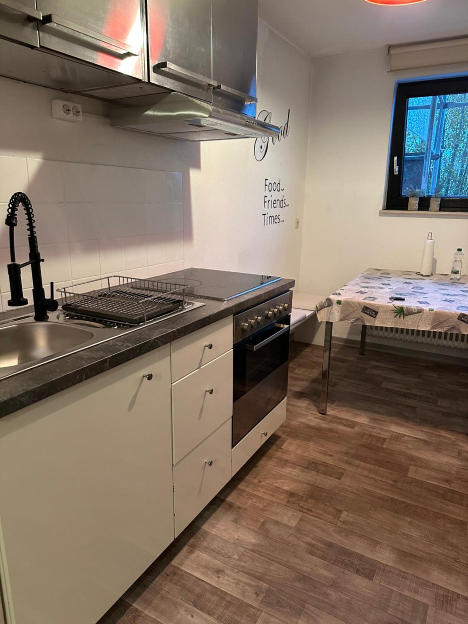 Zentrales Apartment Mit Parkplatz Heidelberg Ngoại thất bức ảnh