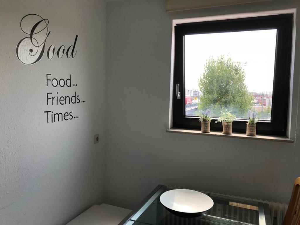 Zentrales Apartment Mit Parkplatz Heidelberg Ngoại thất bức ảnh